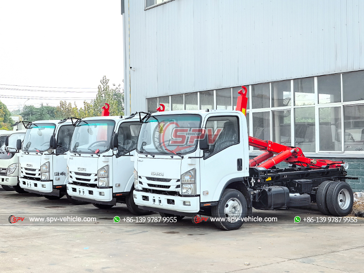 ISUZU 4x2 Light-duty Hook Arm Garbage Lorry - Front Left Side